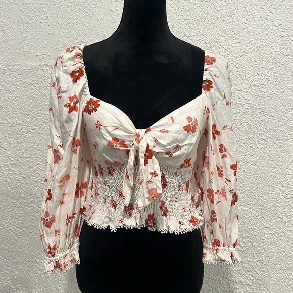 Zara White & Red Floral Top Women’s | Elegant 3/4 Sleeve Blouse - Picture 3 of 6